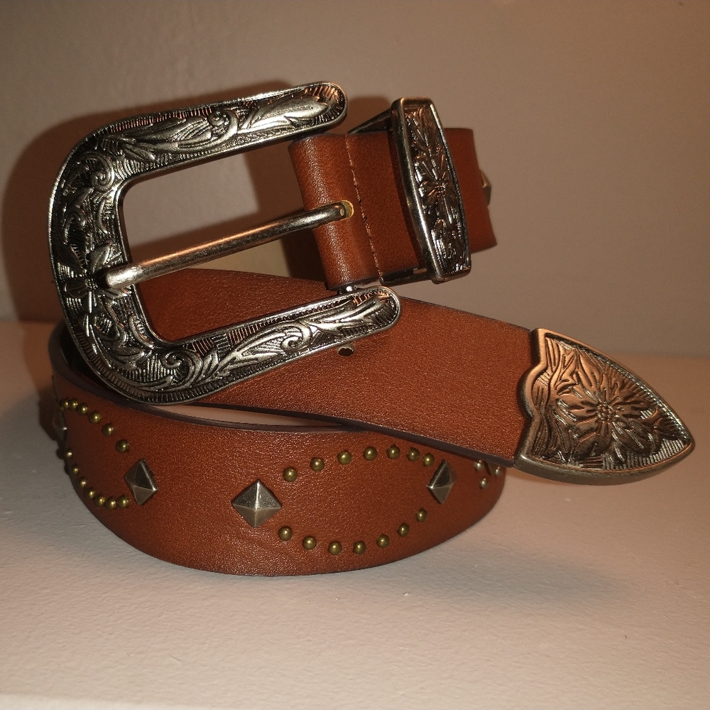 Western Style Studded Belt_ 15/32" Wide, 15" Length, 5 Holes